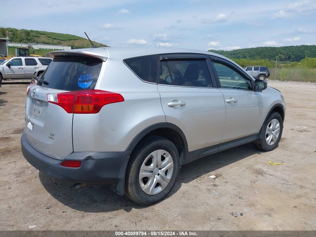 Toyota RAV4 LE 2014 JTMBFREVXEJ004395 Image 4