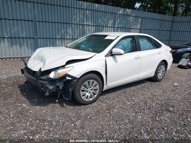 Toyota CAMRY LE 2015 4T1BF1FK2FU959743 Image 2