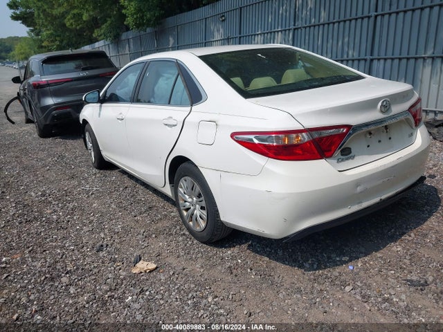 Toyota CAMRY LE 2015 4T1BF1FK2FU959743 Image 3