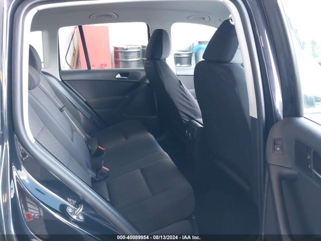 WVGBV7AX8HK044371 Volkswagen Tiguan 2.0t/2.0t S