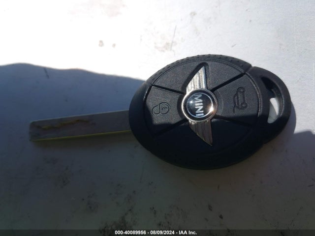 2005 MINI COOPER S WMWRE33475TG95723 Photo 10