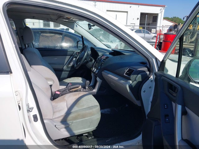 Subaru Forester 2.5i Premium 2016 JF2SJADC3GH540942 Image 5