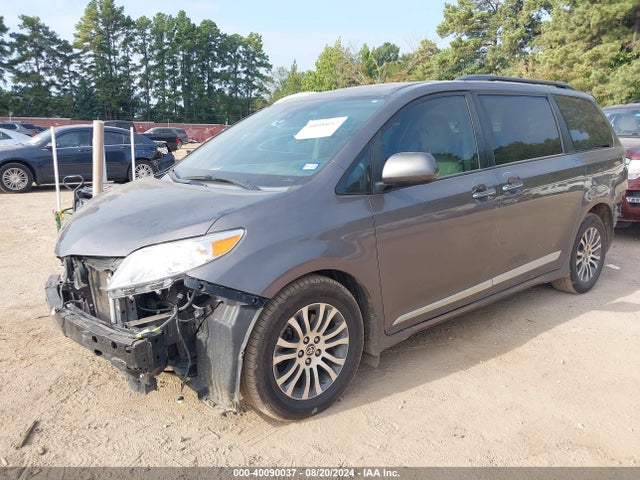 Toyota Sienna Xle Premium 2020 5TDYZ3DCXLS080598 Image 2