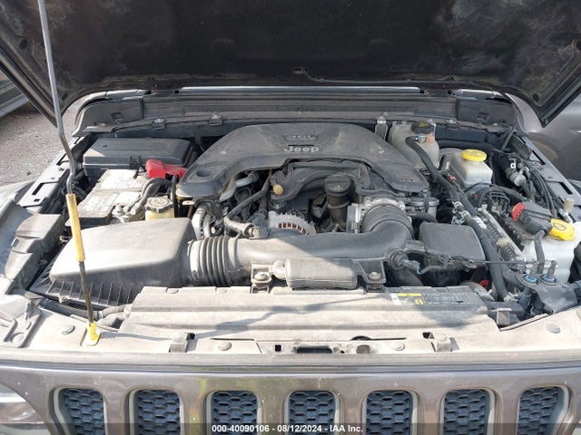 1C4HJXFG3JW130995 Jeep Wrangler Unlimited Rubicon 4x4