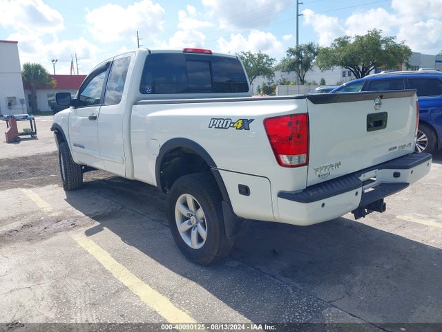 Nissan Titan Pro-4x 2015 1N6BA0CC8FN500752 Image 3