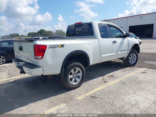 Nissan Titan Pro-4x 2015 1N6BA0CC8FN500752 Image 4