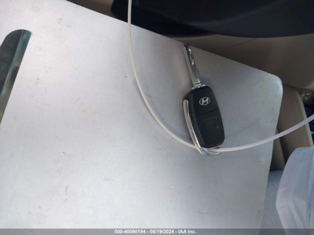 KM8J23A49GU042733 Hyundai TUCSON SE