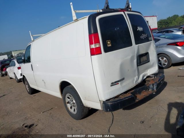2013 CHEVROLET EXPRESS 1500 1GCSHAF43D1131862 Photo 2