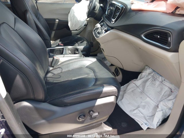 2C4RC1EG9JR157253 Chrysler Pacifica Touring L Plus