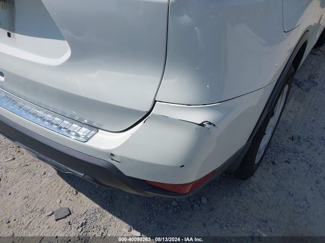 Nissan ROGUE S 2018 5N1AT2MT1JC790674 Image 14