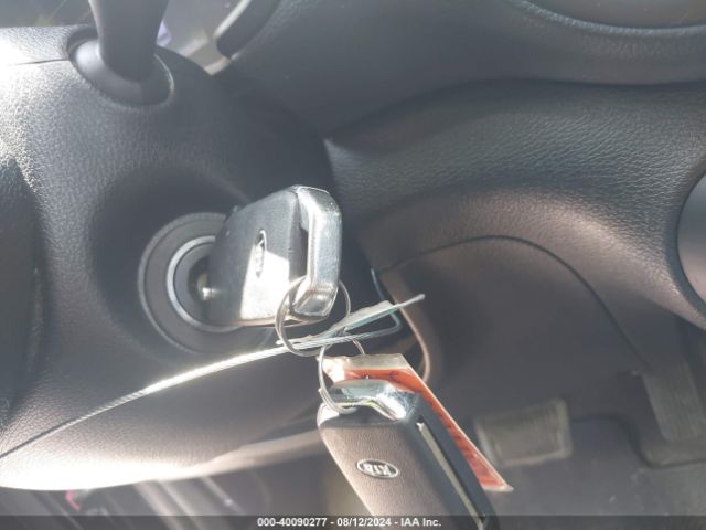 KNDJ23AU9L7709653 KIA SOUL LX