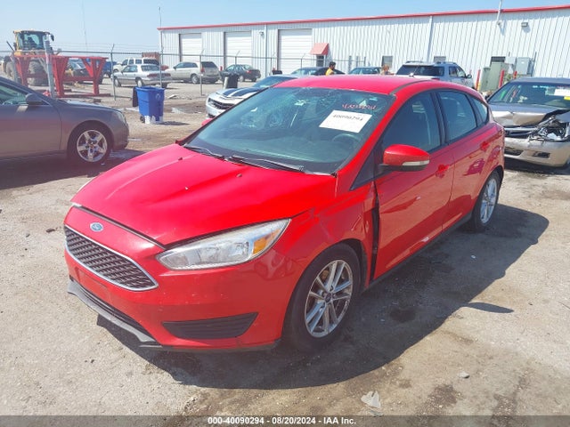 Ford FOCUS SE 2016 1FADP3K20GL228804 Image 2
