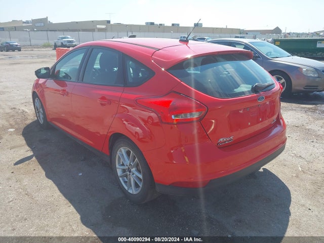 Ford FOCUS SE 2016 1FADP3K20GL228804 Image 3