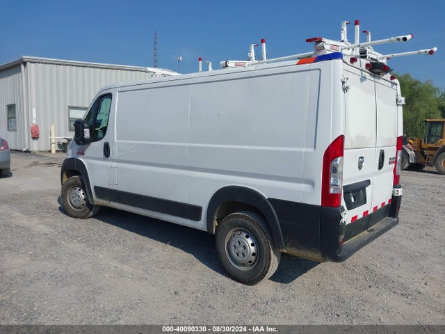 40090330 :رقم المزاد ، 3C6LRVAG4ME553606 vin ، 2021 Ram Promaster 1500 Low Roof 136 Wb مزاد بيع