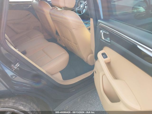 2017 PORSCHE MACAN WP1AA2A50HLB81651 Photo 7