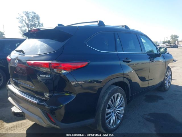 2023 TOYOTA HIGHLANDER 5TDEBRCH7PS124215 Photo 3