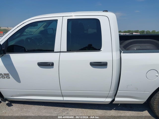 1C6RR7FT8HS588289 RAM 1500 Tradesman Quad Cab 4x4 6'4 Box