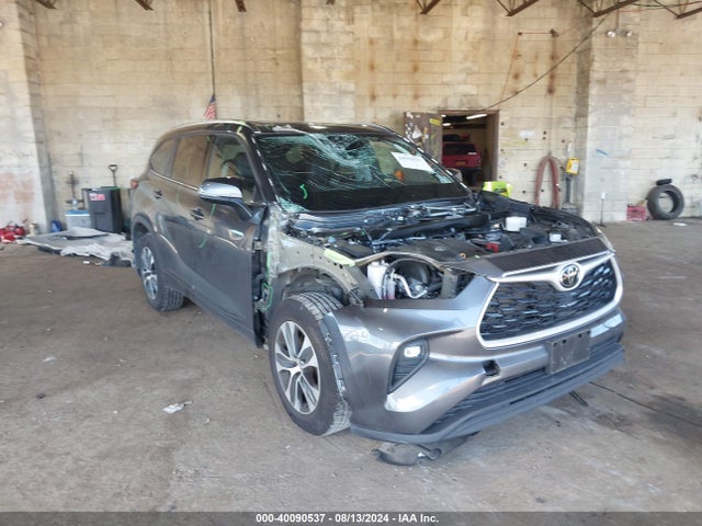 Toyota Highlander Xle 2021 5TDGZRBH0MS135350 zdjęcie główne
