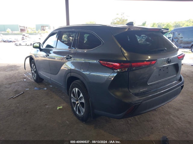 Toyota Highlander Xle 2021 5TDGZRBH0MS135350 Image 3