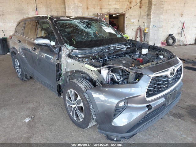 Toyota Highlander Xle 2021 5TDGZRBH0MS135350 Image 6