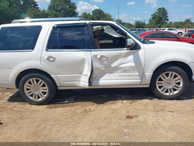 5LMJJ2H51EEL04390 Lincoln Navigator