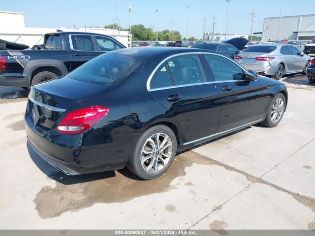 55SWF4JB7JU257660 Mercedes-Benz C 300