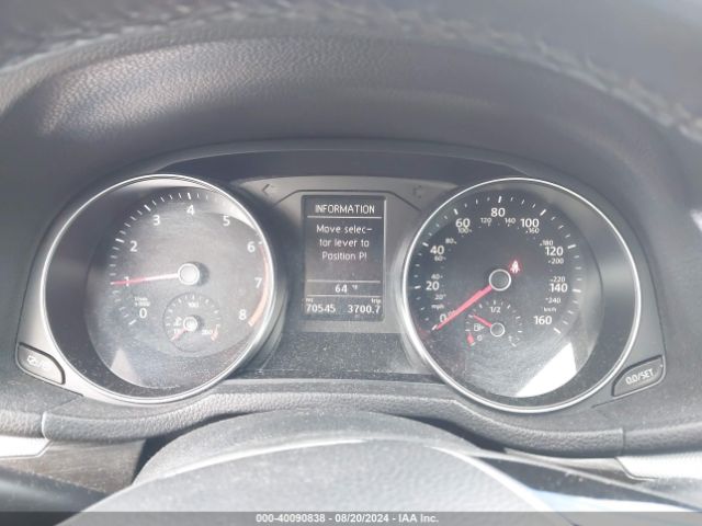 1VWBT7A3XHC053183 Volkswagen Passat 1.8t Se