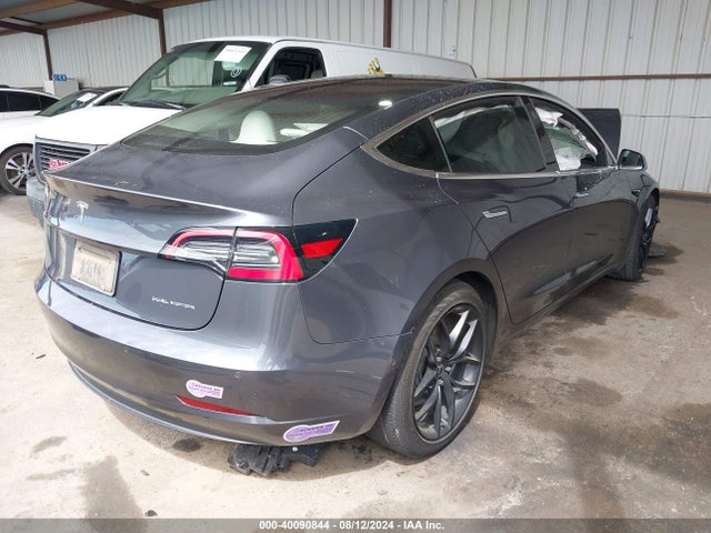 5YJ3E1EB1JF188657 Tesla Model 3 Long Range/performance