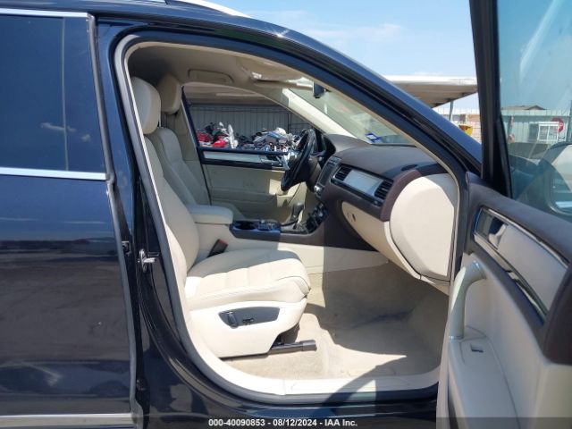 WVGEF9BP1FD002260 Volkswagen Touareg V6 Sport