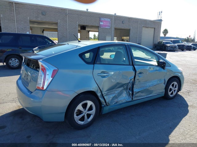 Toyota Prius Two 2014 JTDKN3DU1E1793223 Image 4