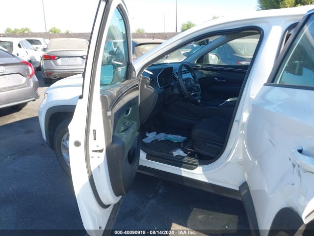 5NMJACAE2PH229495 Hyundai TUCSON SE
