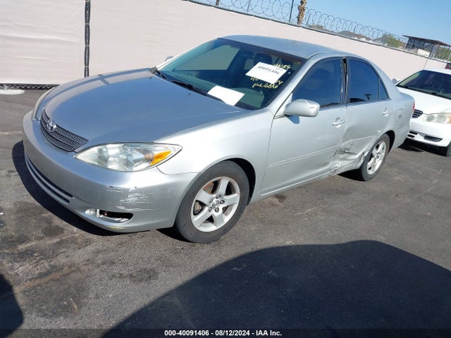 40091406 :رقم المزاد ، 4T1BF32K14U586208 vin ، 2004 Toyota Camry Le V6 مزاد بيع