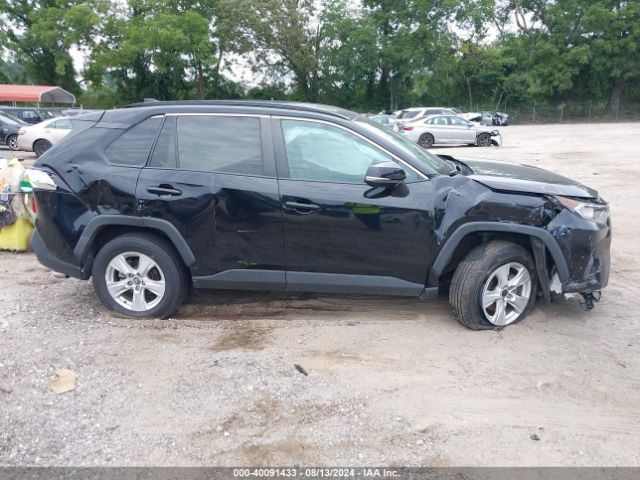 2T3W1RFV8MC086885 Toyota Rav4 Xle