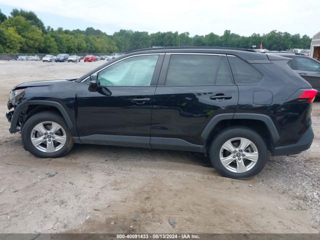 2T3W1RFV8MC086885 Toyota Rav4 Xle
