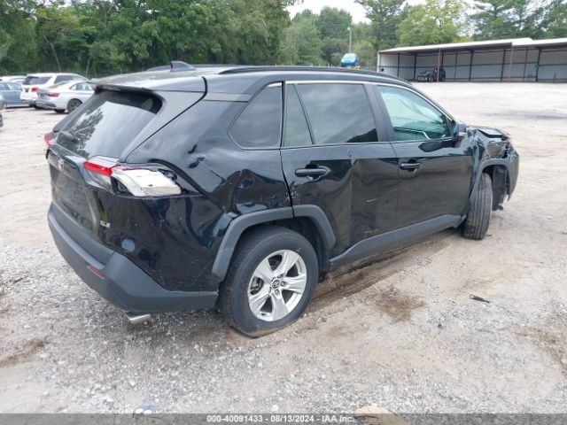 2T3W1RFV8MC086885 Toyota Rav4 Xle