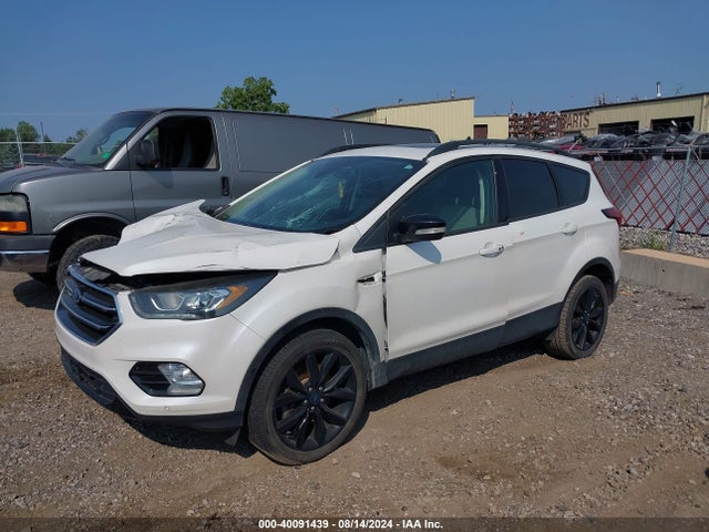 Ford Escape Titanium 2019 1FMCU9J91KUB89302 Image 2