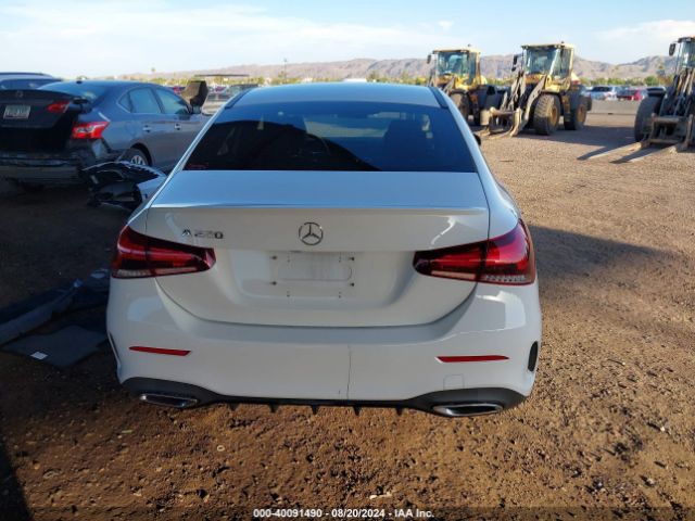 W1K3G4EB5LJ222967 Mercedes-Benz A 220