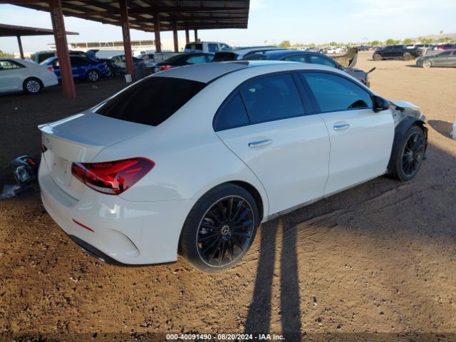 W1K3G4EB5LJ222967 Mercedes-Benz A 220