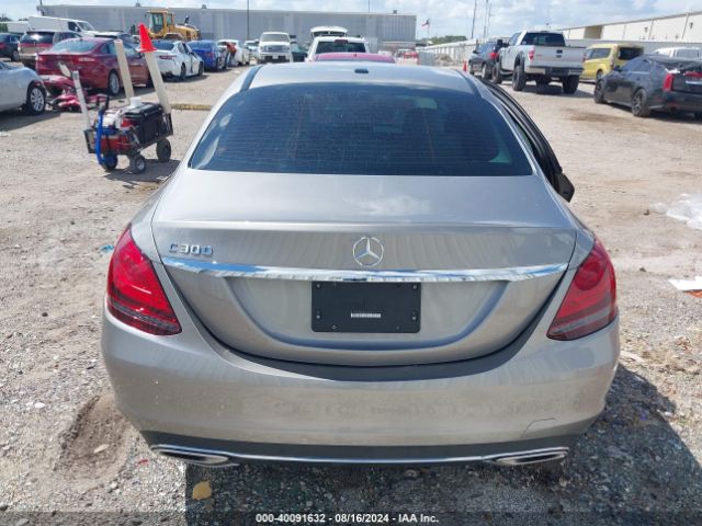 W1KWF8DBXMR644518 Mercedes-Benz C 300 Sedan