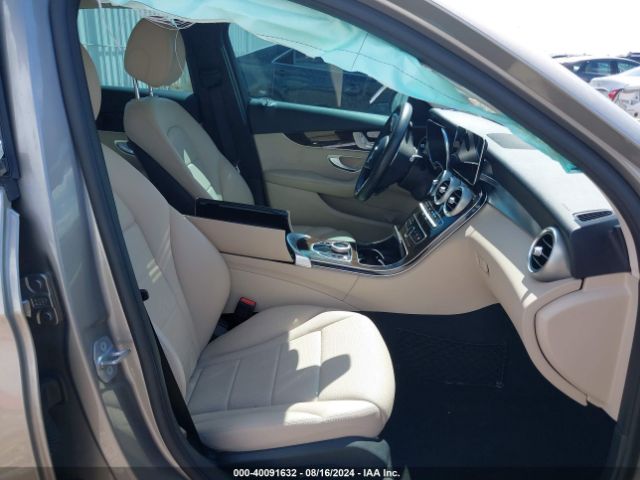 W1KWF8DBXMR644518 Mercedes-Benz C 300 Sedan