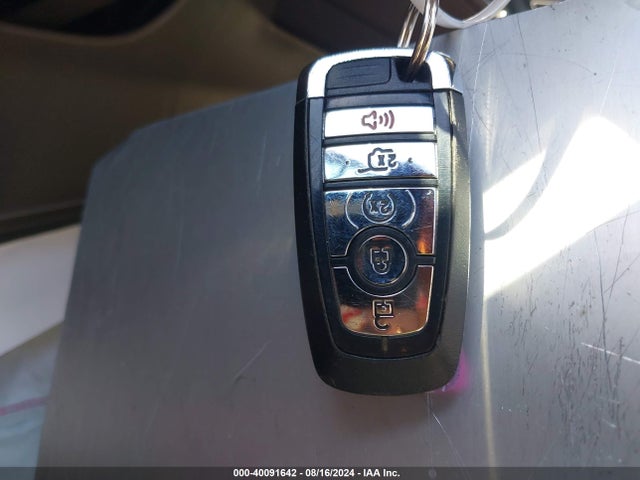 5LMCJ1C93LUL17464 Lincoln Corsair Standard