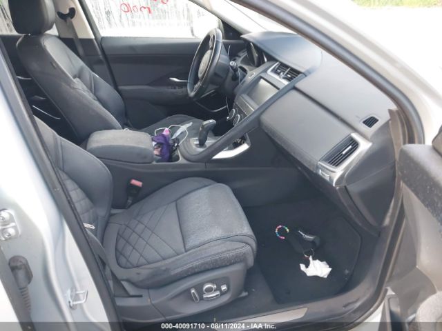 2019 JAGUAR E-PACE SADFP2FX7K1Z34034 Photo 4