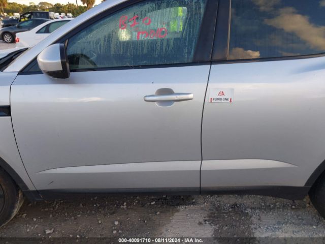 2019 JAGUAR E-PACE SADFP2FX7K1Z34034 Photo 5