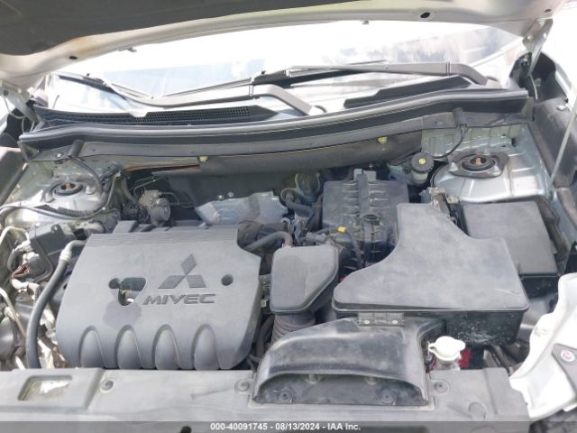 JA4AD2A39JJ004213 Mitsubishi Outlander Es