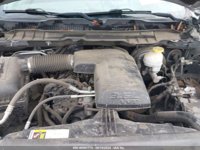 1C6RR7FG0JS270594 RAM 1500 Express Quad Cab 4x4 6'4 Box