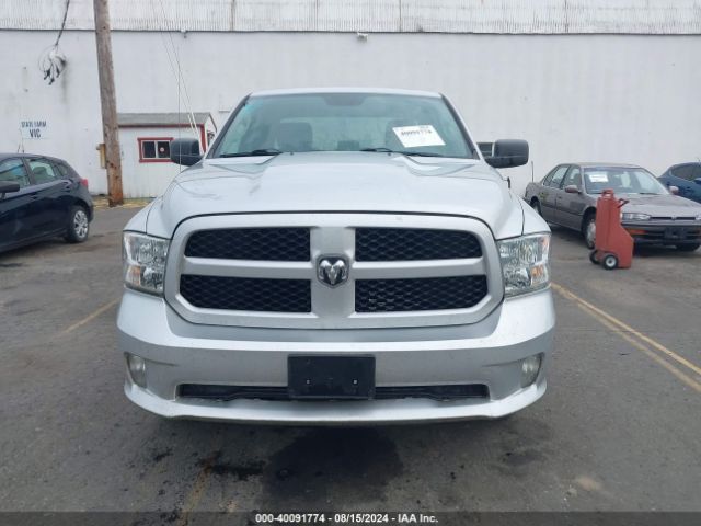 1C6RR7FG0JS270594 RAM 1500 Express Quad Cab 4x4 6'4 Box