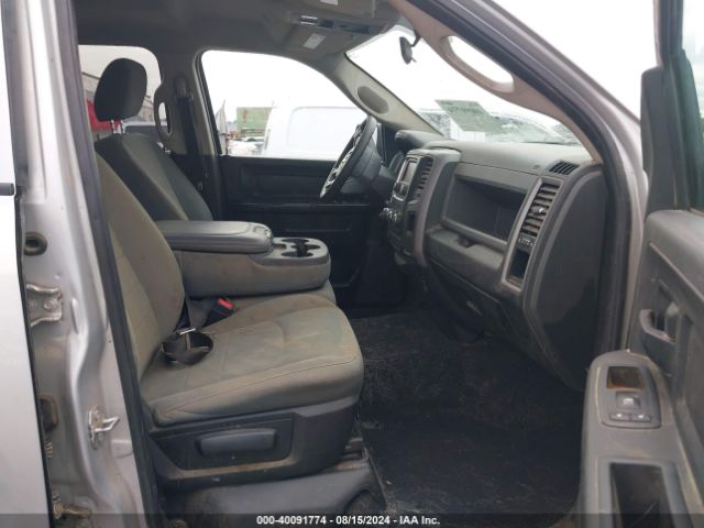 1C6RR7FG0JS270594 RAM 1500 Express Quad Cab 4x4 6'4 Box