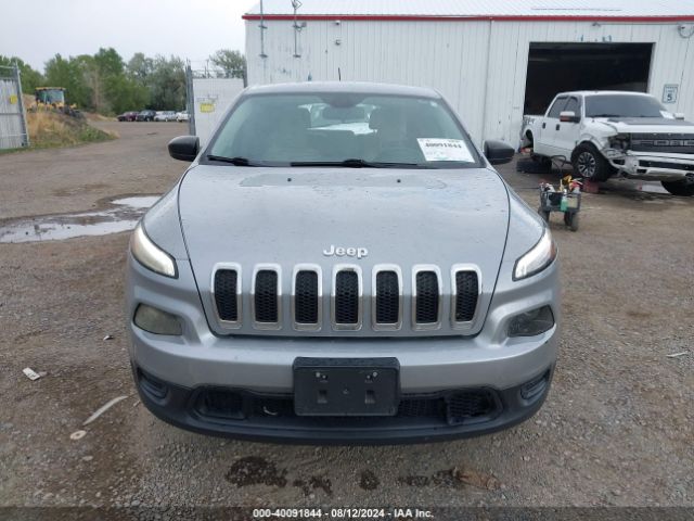1C4PJMAB3GW266932 Jeep Cherokee Sport