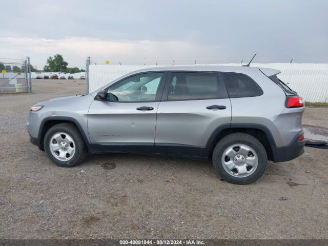 1C4PJMAB3GW266932 Jeep Cherokee Sport