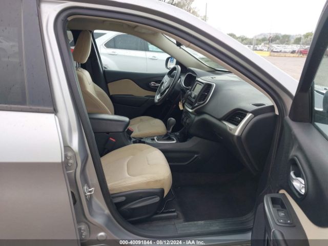1C4PJMAB3GW266932 Jeep Cherokee Sport